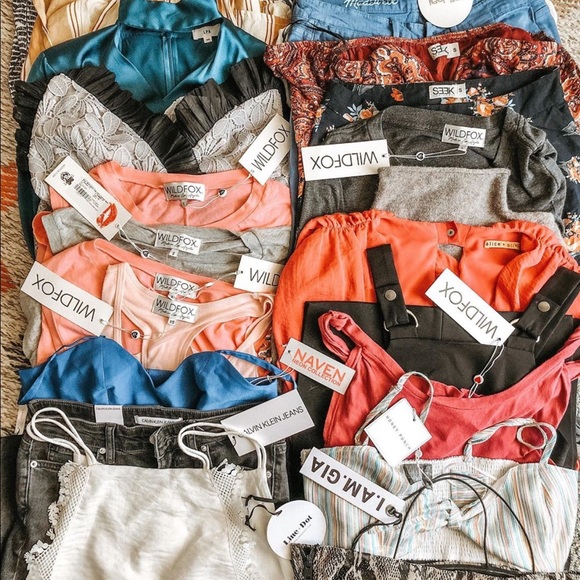 Welcome to Chloe's Closet! @chloesclosetca - Picture 4 of 8